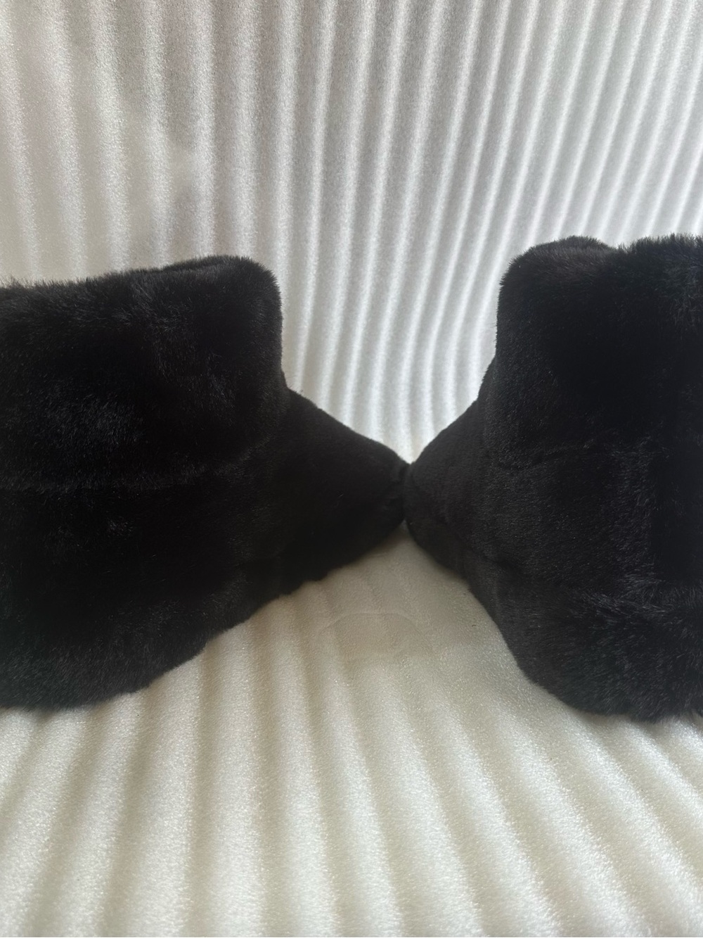 Black Faux Fur Cozy Slipper Boots - Picture 5 of 5